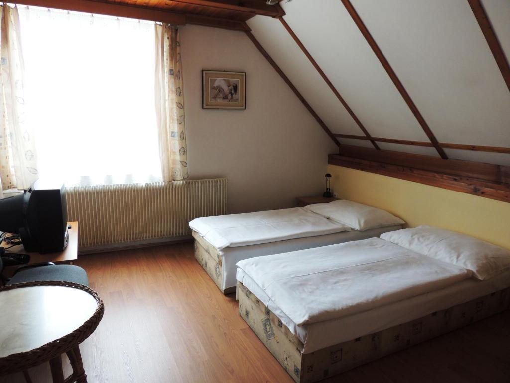 Penzion Pohoda Beroun แบโรน ห้อง รูปภาพ